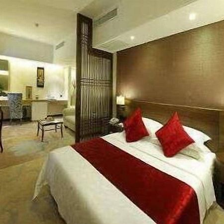 Ramada Hotel Сямън Стая снимка