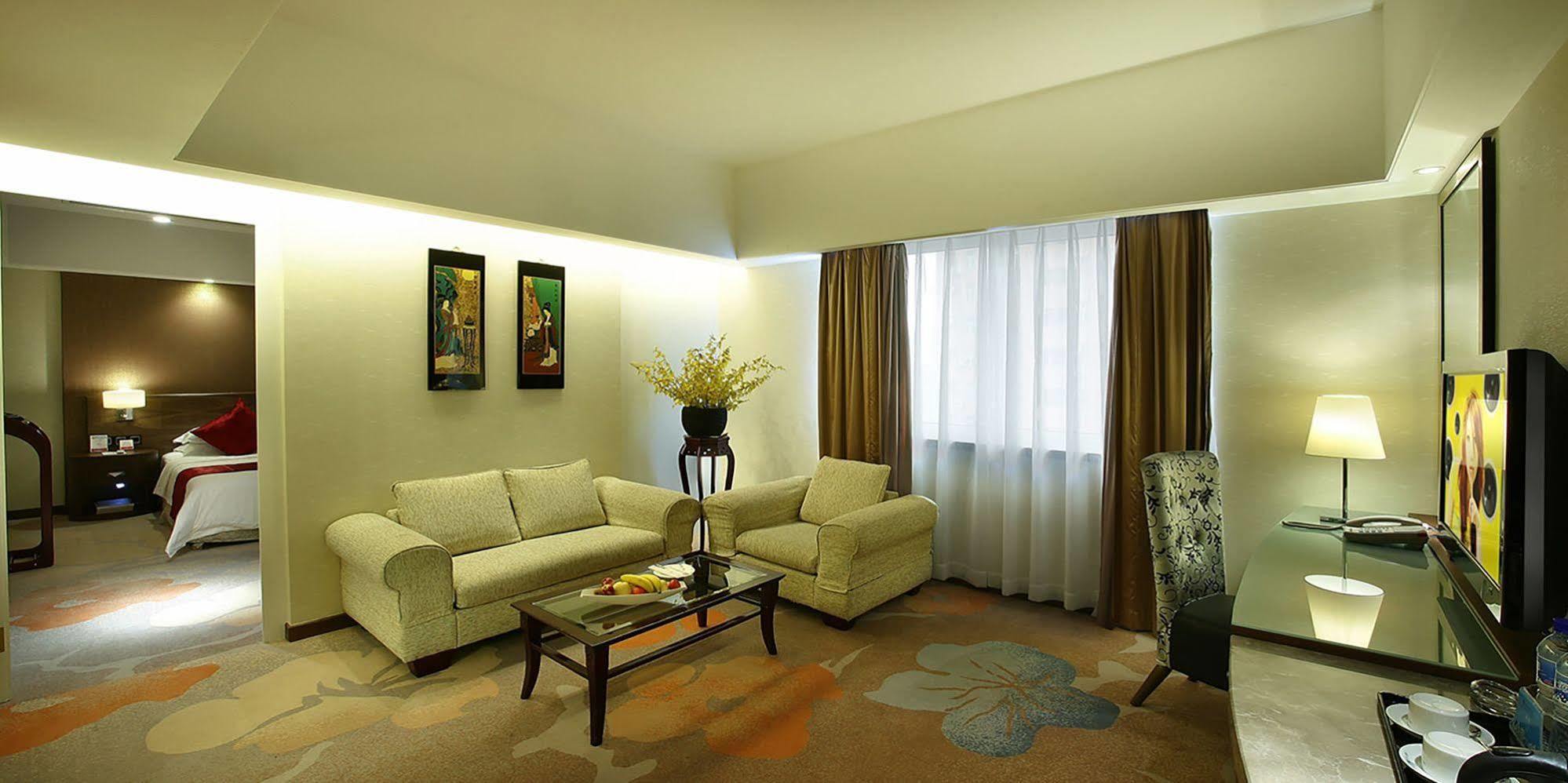 Ramada Hotel Сямън Екстериор снимка